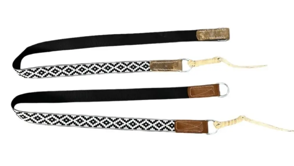 Cinchón de guarda pampa de cinta de galón reforzada. Con correon de cuero crudo. Se realizan envíos a todo el país.