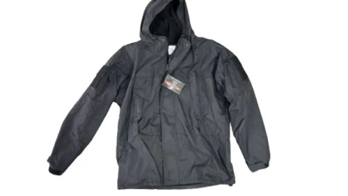 Campera impermeable tela Goretex con capucha